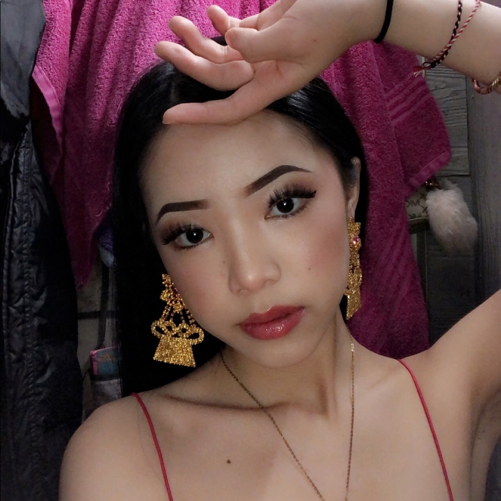 MKHjewelry Hmong Rhinestones Earring